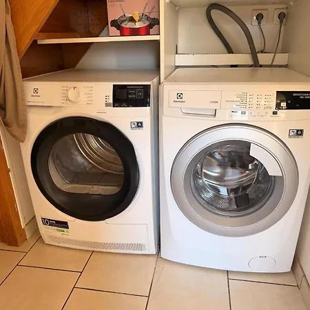 Vila Air Hockey And Garden Socourt