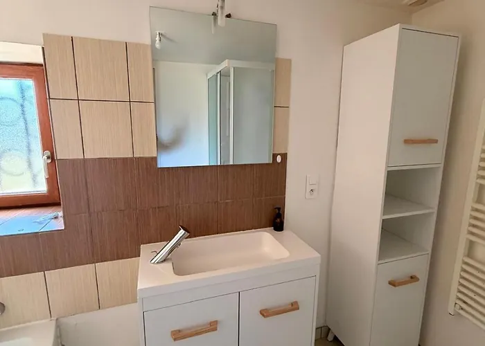 Vila Air Hockey And Garden